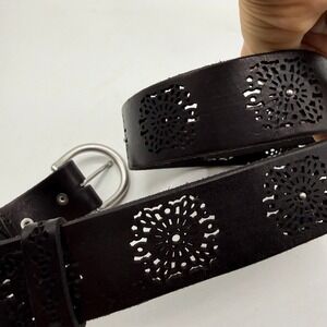 Lucky Brand Dark Brown Leather Cutout Floral Belt Women Size S Flower Detailing